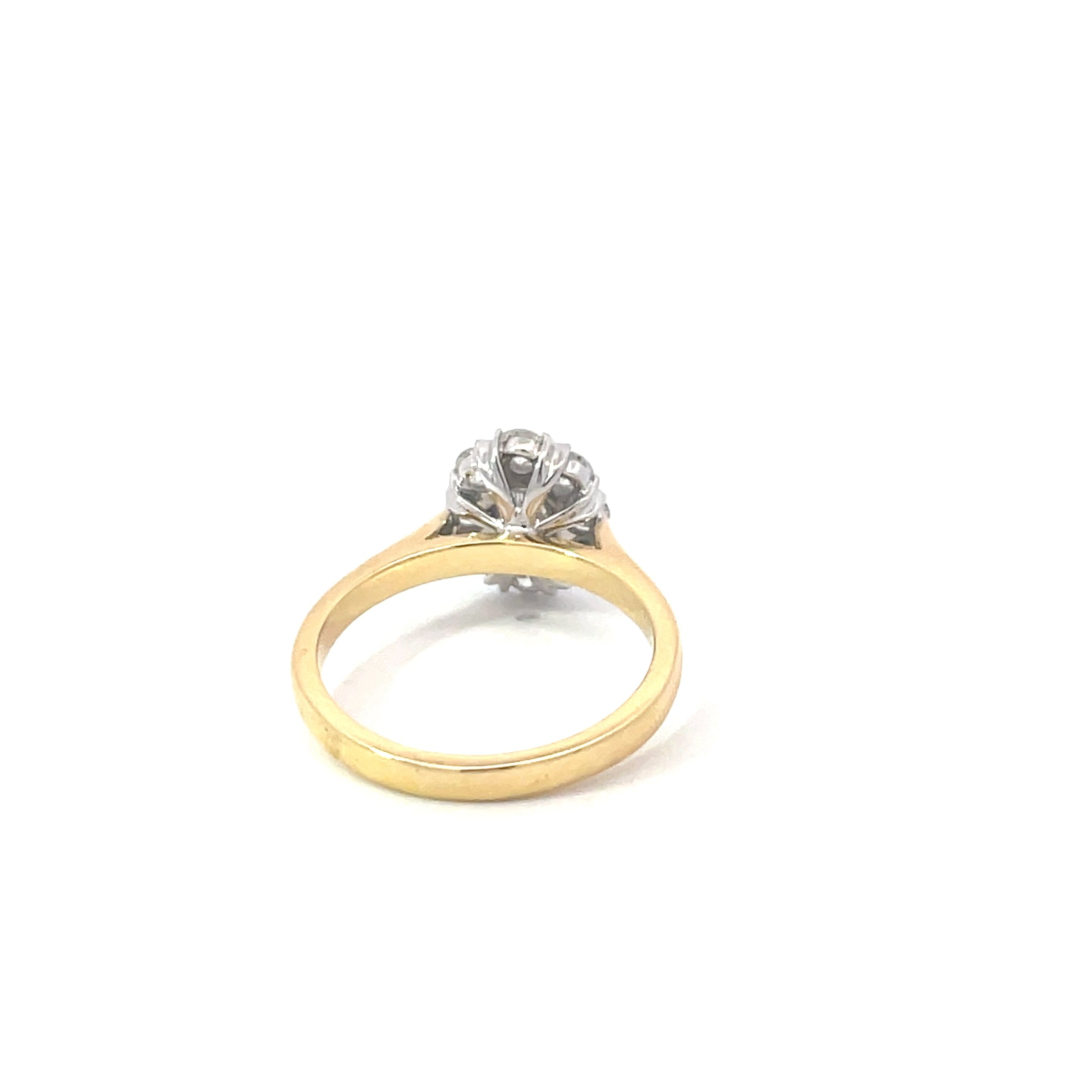18ct Yellow Gold Oval Diamond Ring