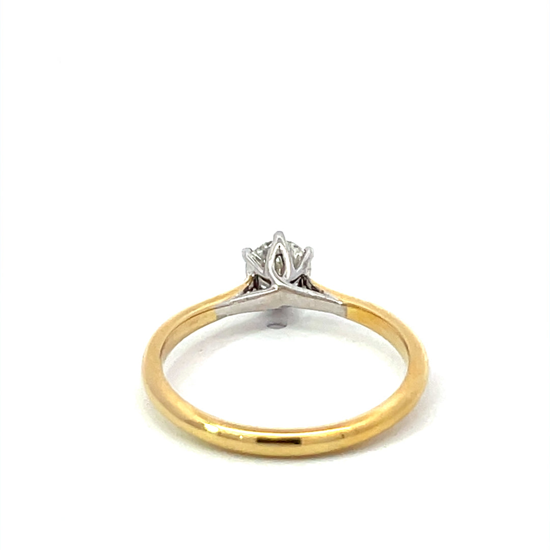 18ct Yellow Gold Diamond Solitaire Ring