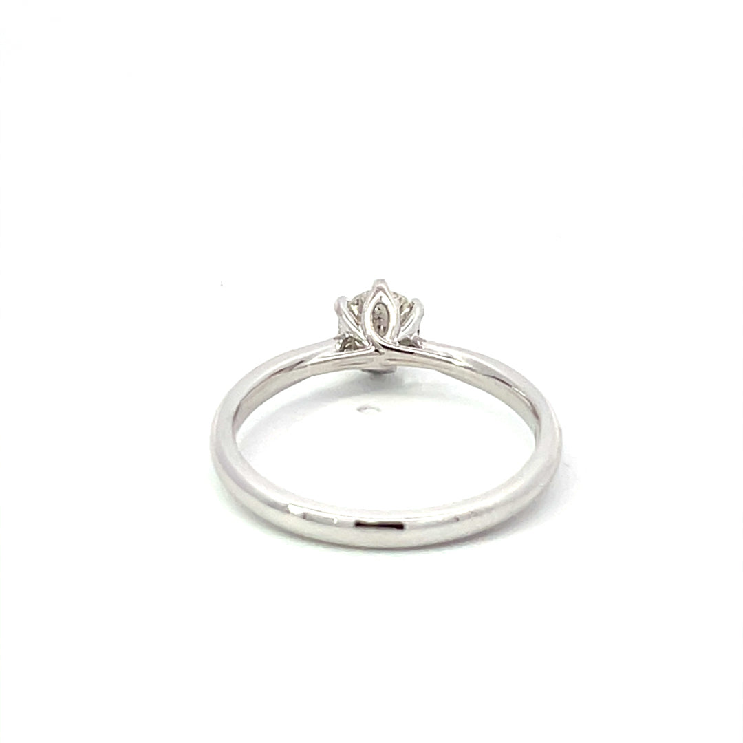 18ct White Gold Round Brilliant Diamond Solitaire Ring