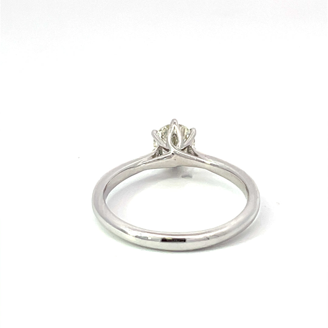 18ct White Gold Diamond Ring