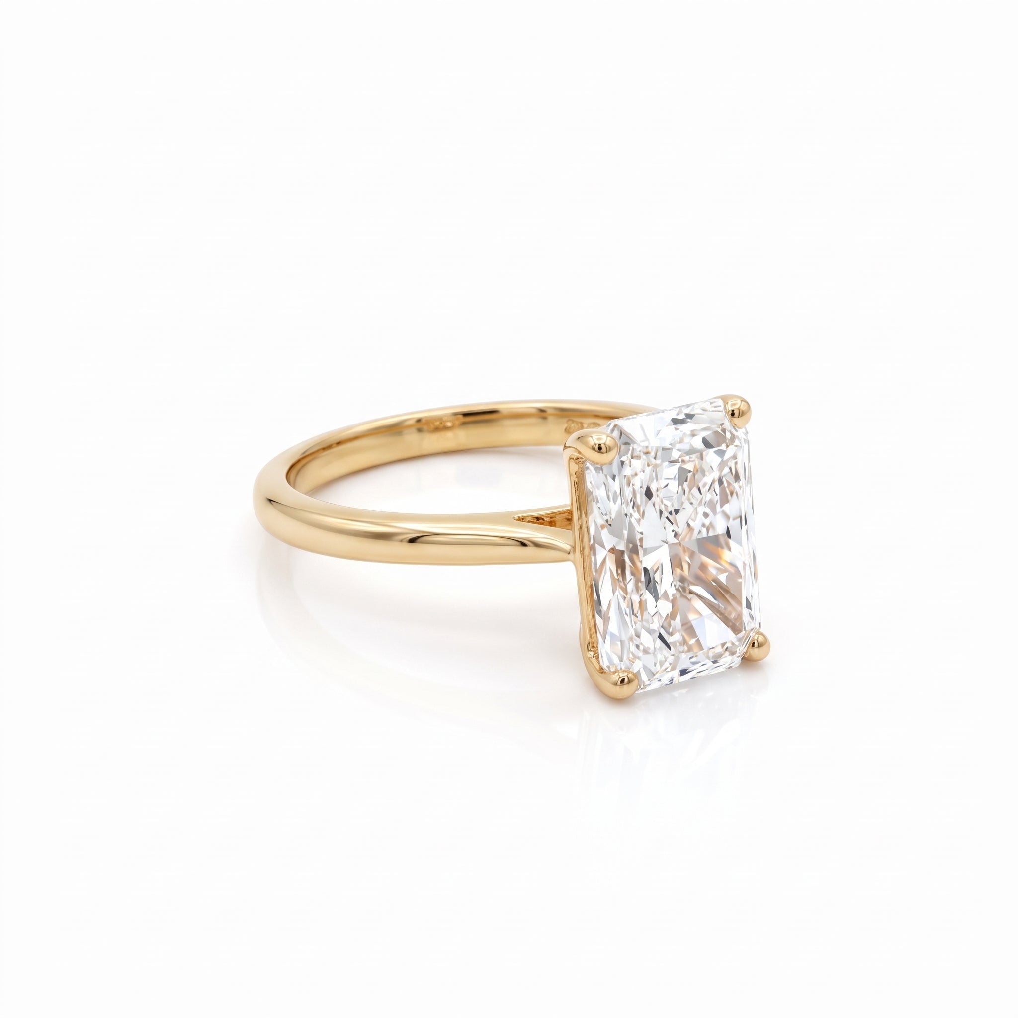 9ct Yellow Gold Lab Diamond Ring