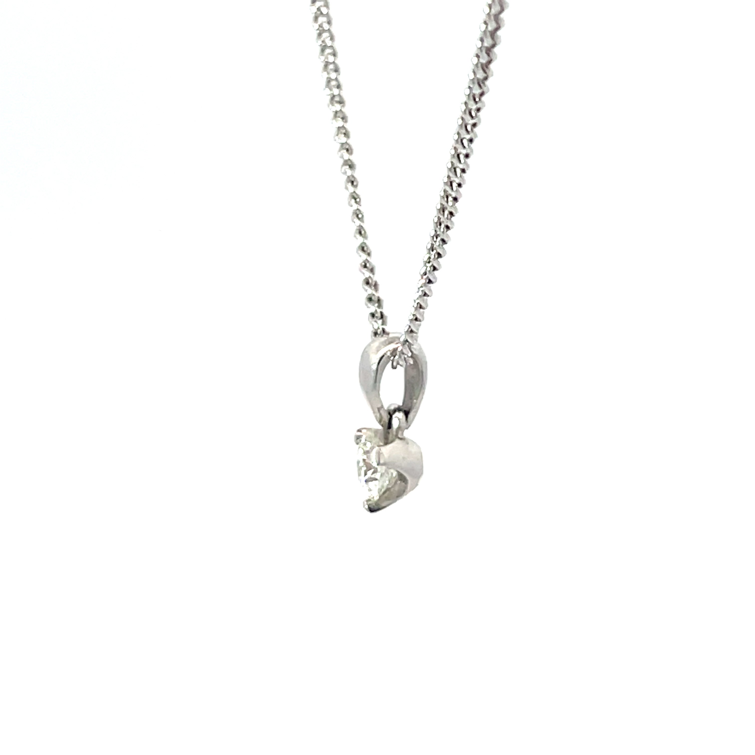 18ct White Gold Passion8 Diamond Pendant