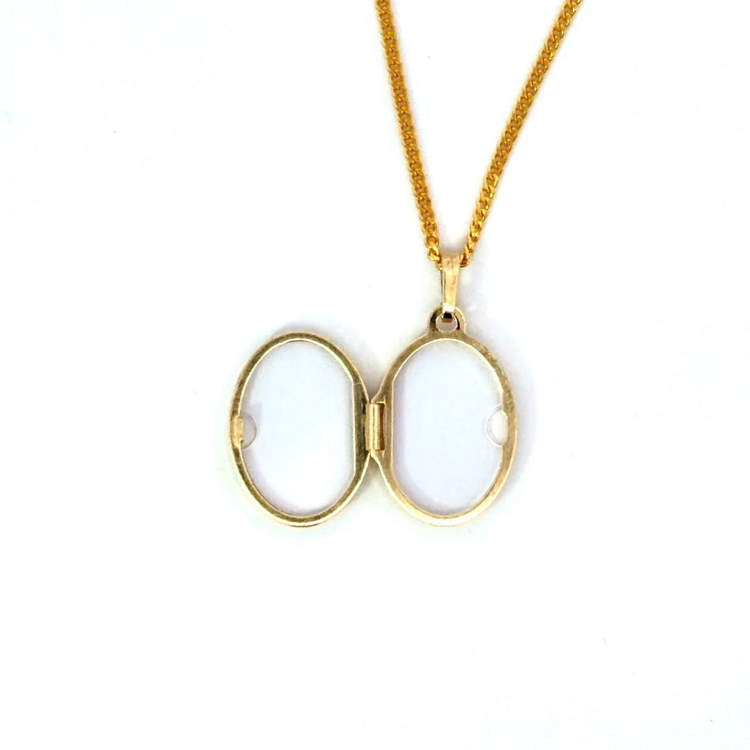 9ct Yellow Gold Oval Locket