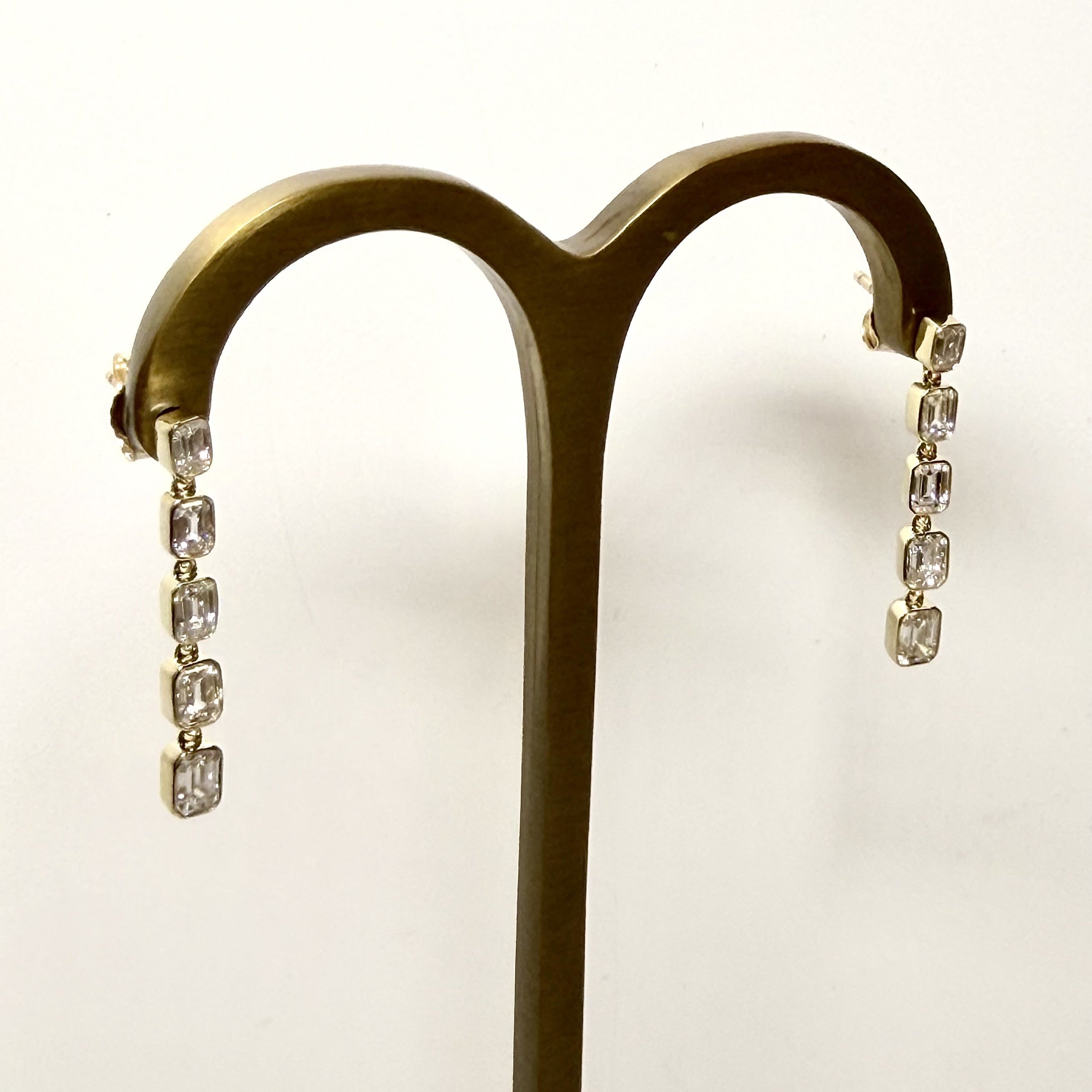 9ct Yellow Gold Lab Grown Diamond Earrings
