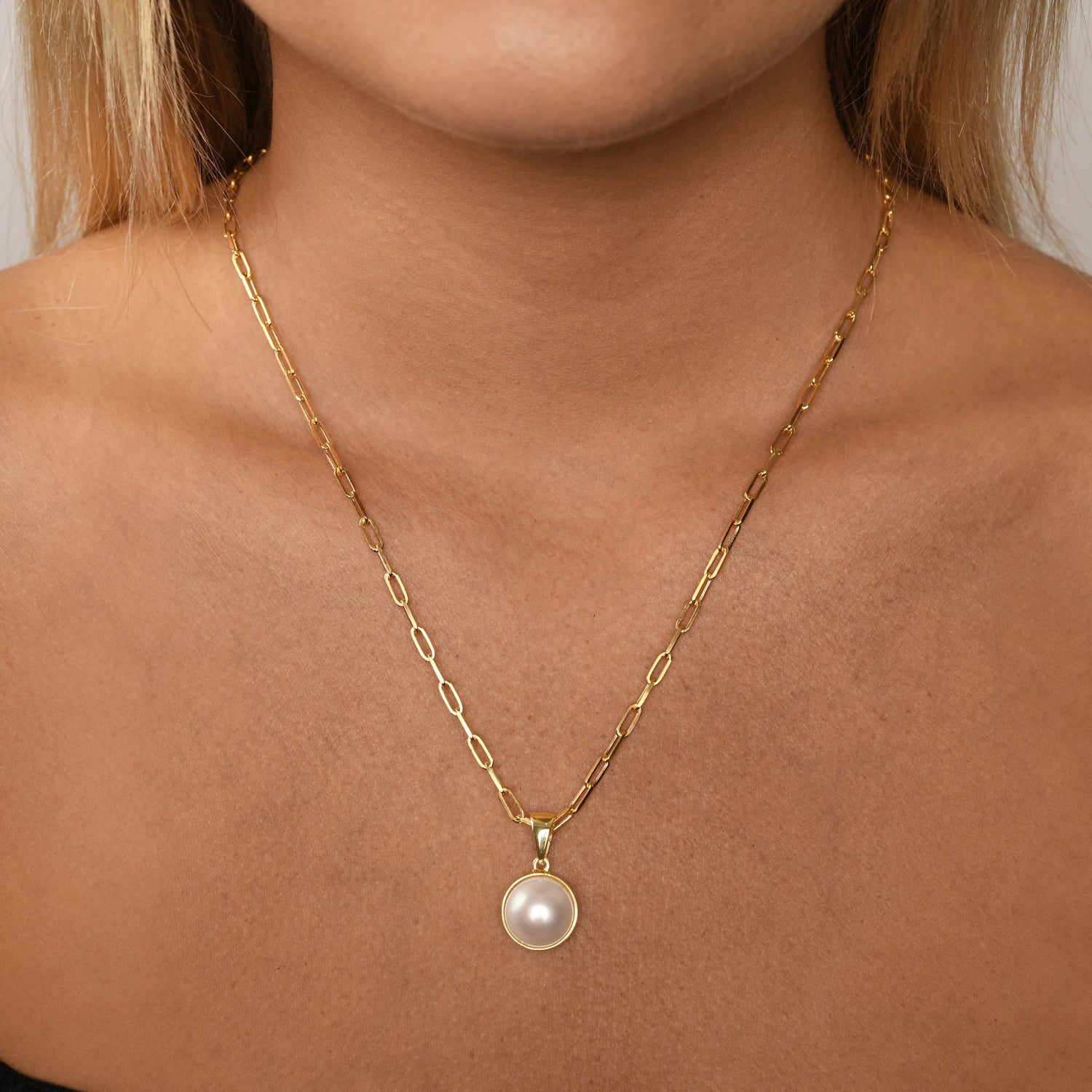 Vontreksow Gold Plated Pearl Necklace